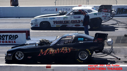 Jeff Gregory - AA/FC - #555 - 'Madness' (near lane) 
vs Billy Morris - AA/FC - #7000 - 'Problem Child' (far lane)